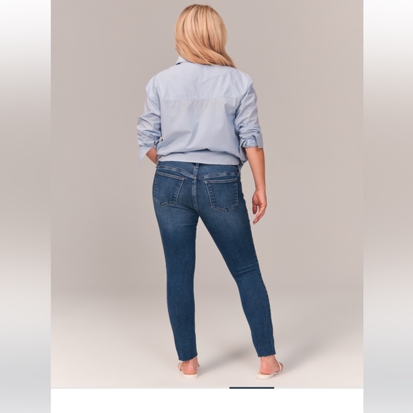 Abercrombie & Fitch maternity jeans - Picture 4 of 5